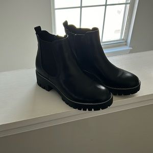 Easton - Women's Slip On Chelsea Ankle Boot Black